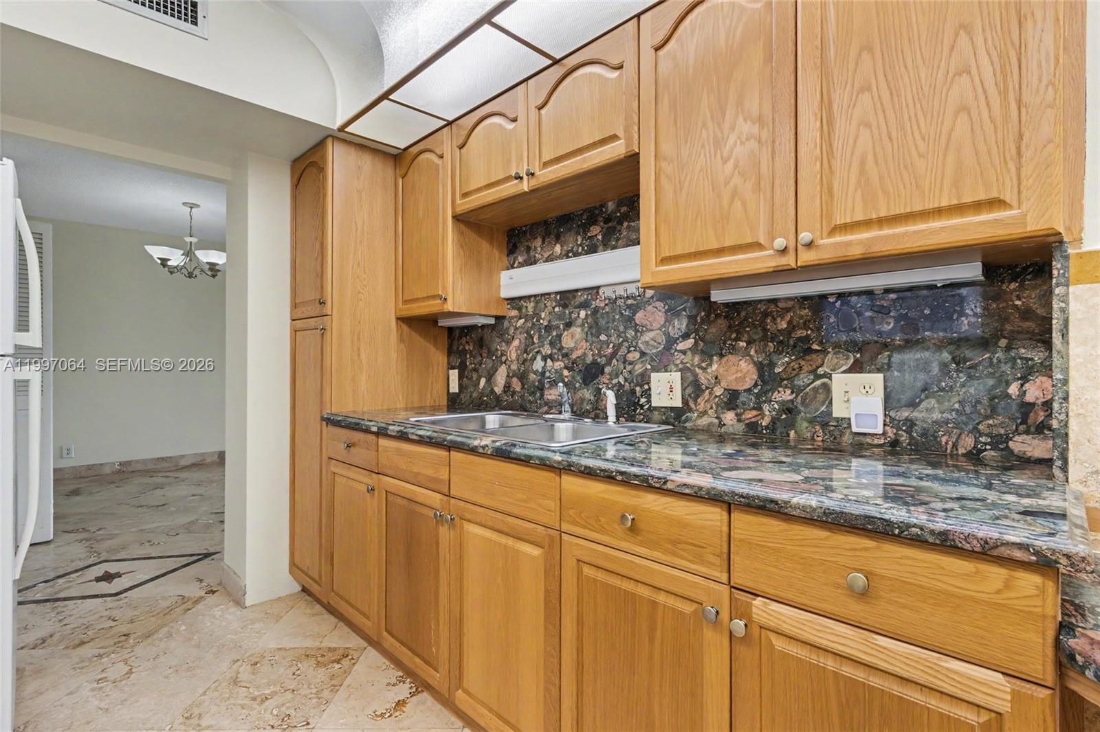 4200 Hillcrest Dr 408 Property Photo 11
