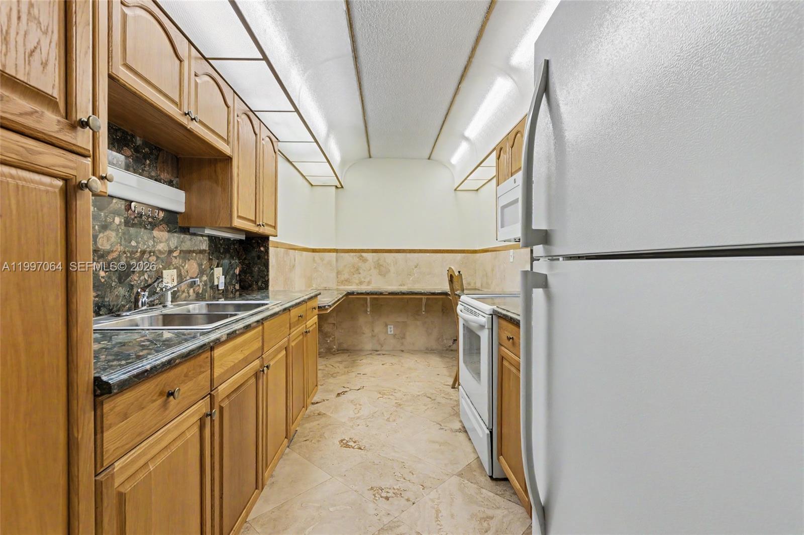 4200 Hillcrest Dr 408 Property Photo 12