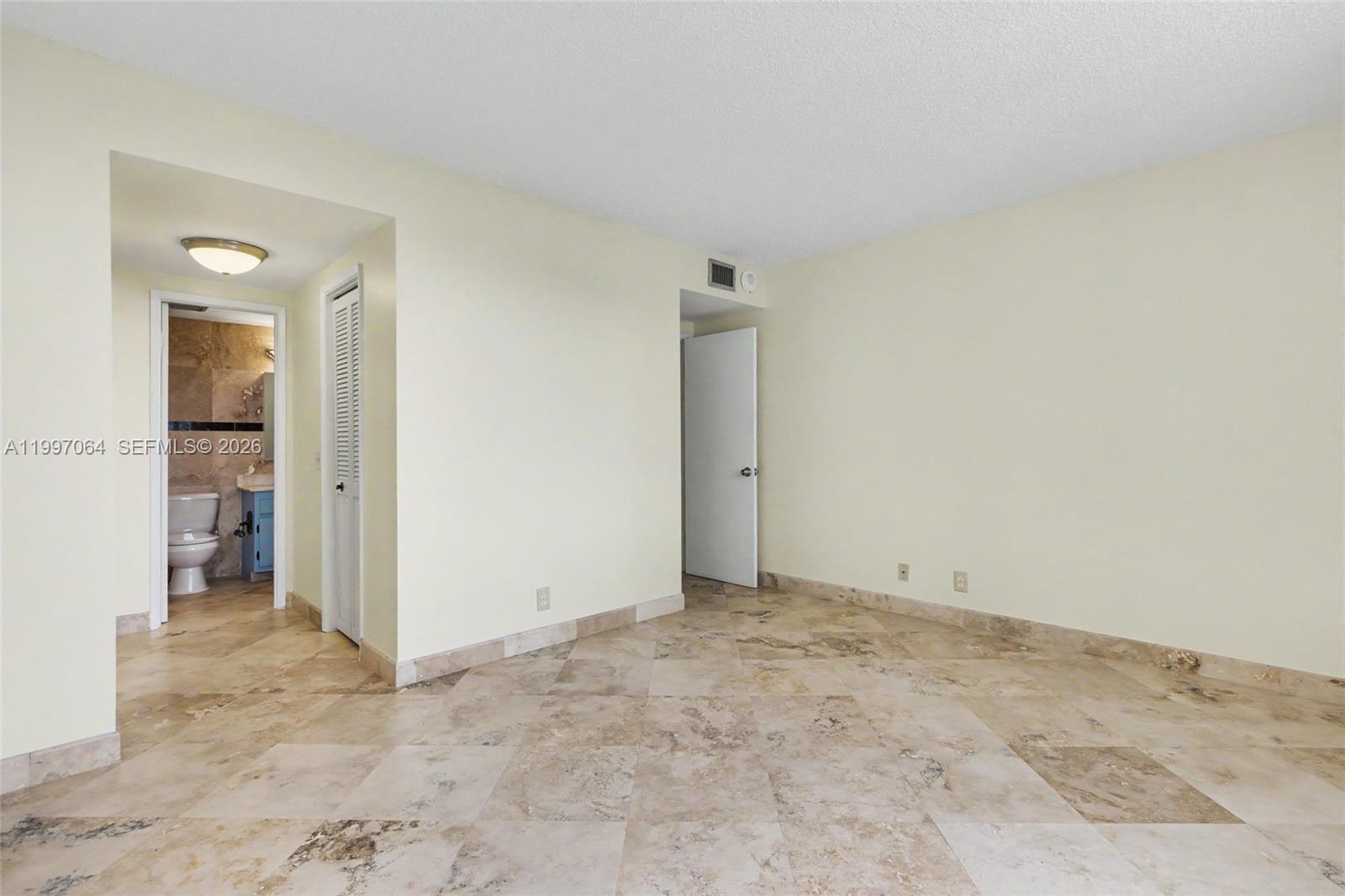 4200 Hillcrest Dr 408 Property Photo 20