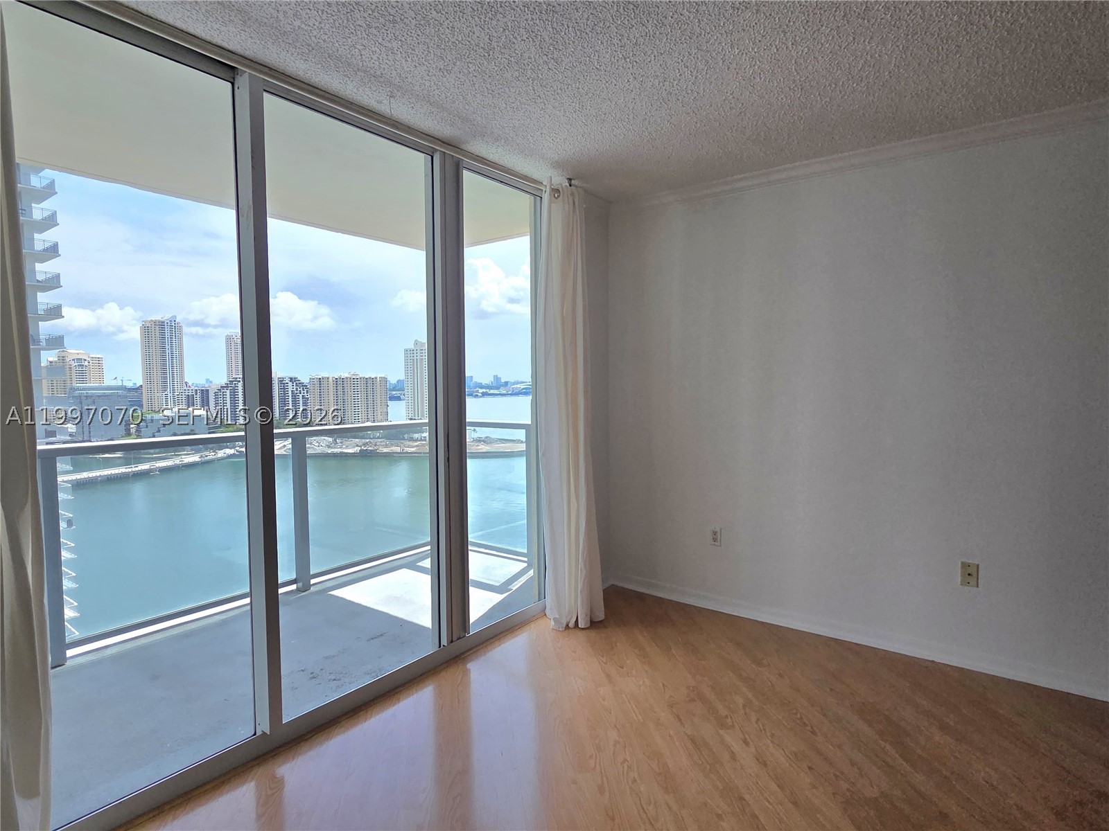 1155 Brickell Bay Dr 2006 Property Photo 2