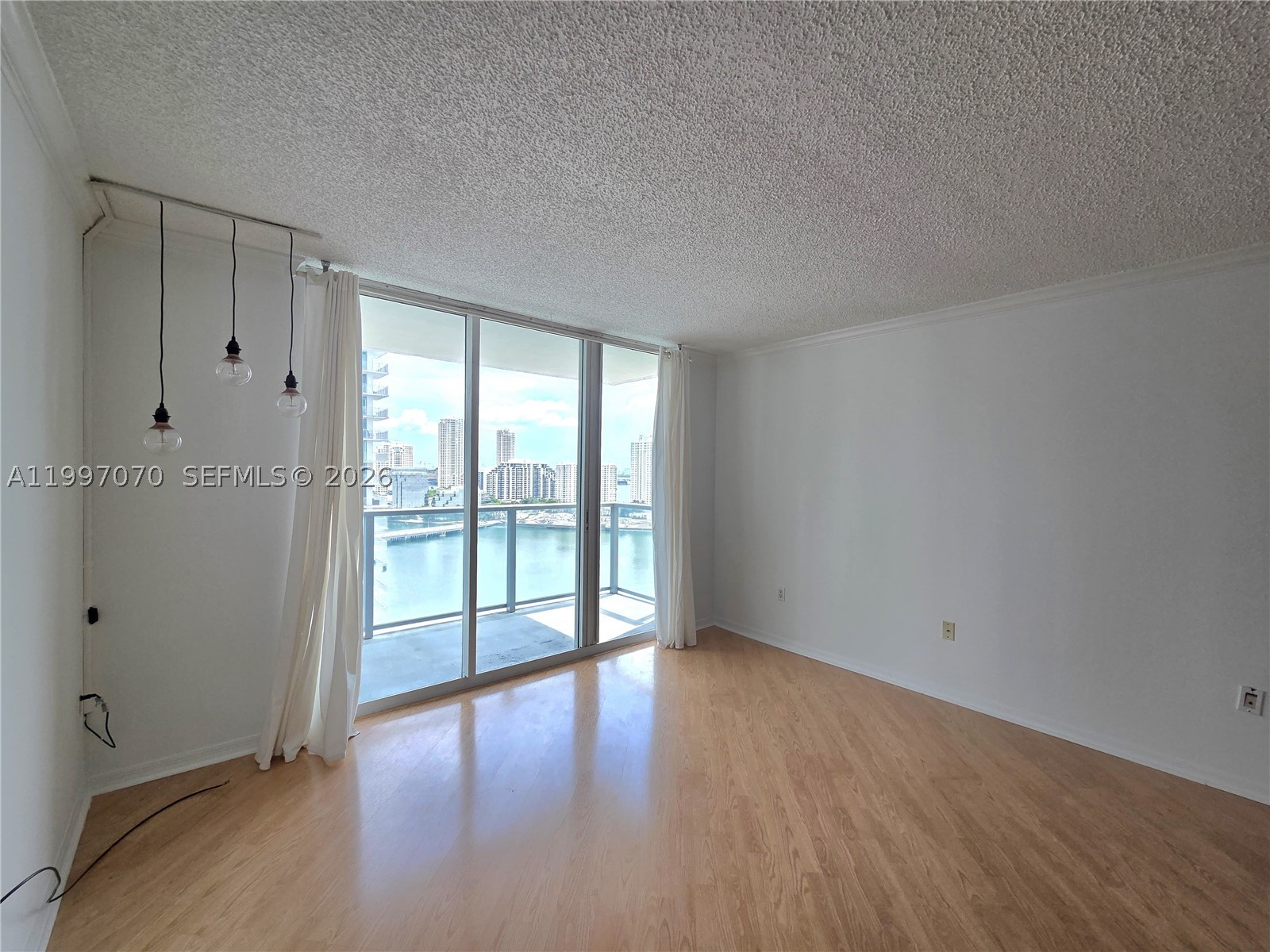 1155 Brickell Bay Dr 2006 Property Photo 3