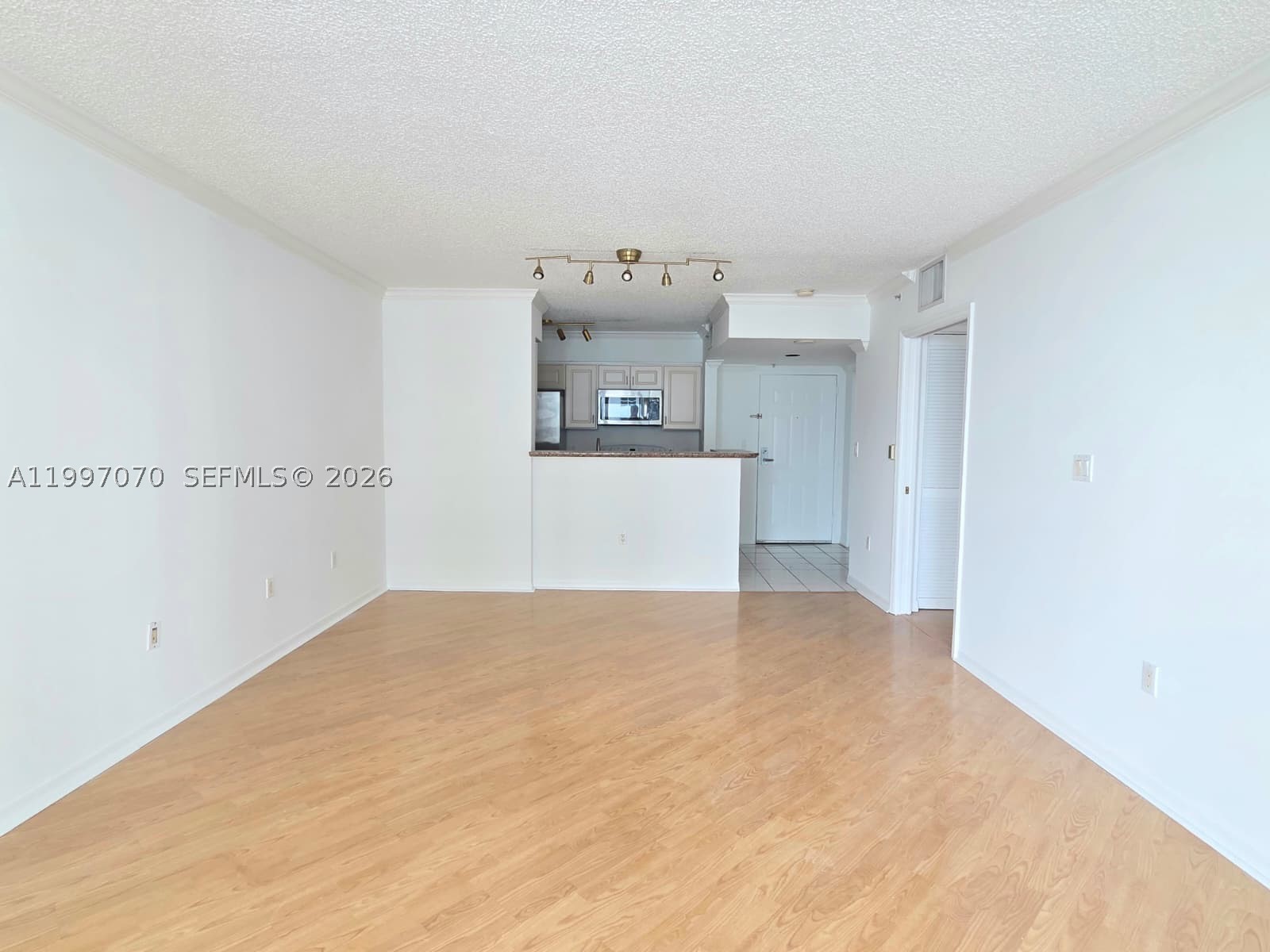 1155 Brickell Bay Dr 2006 Property Photo 4