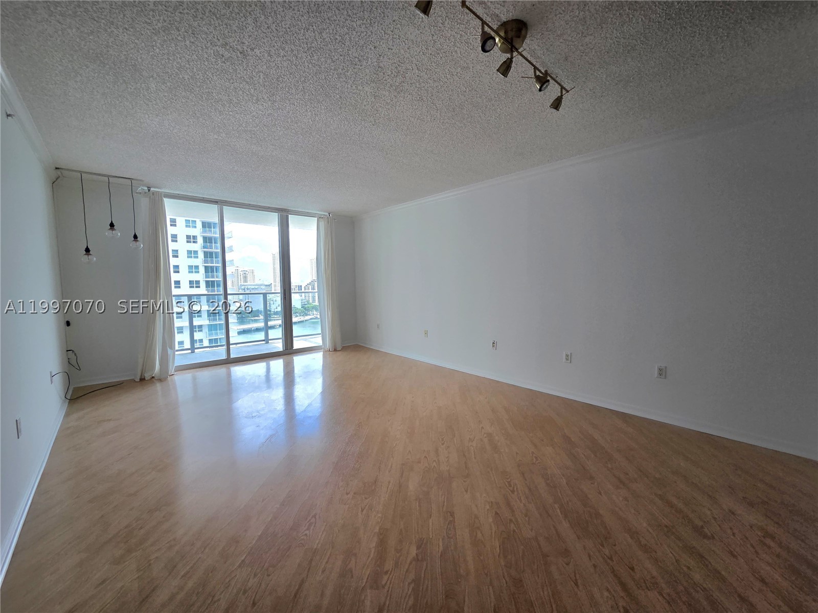 1155 Brickell Bay Dr 2006 Property Photo 6