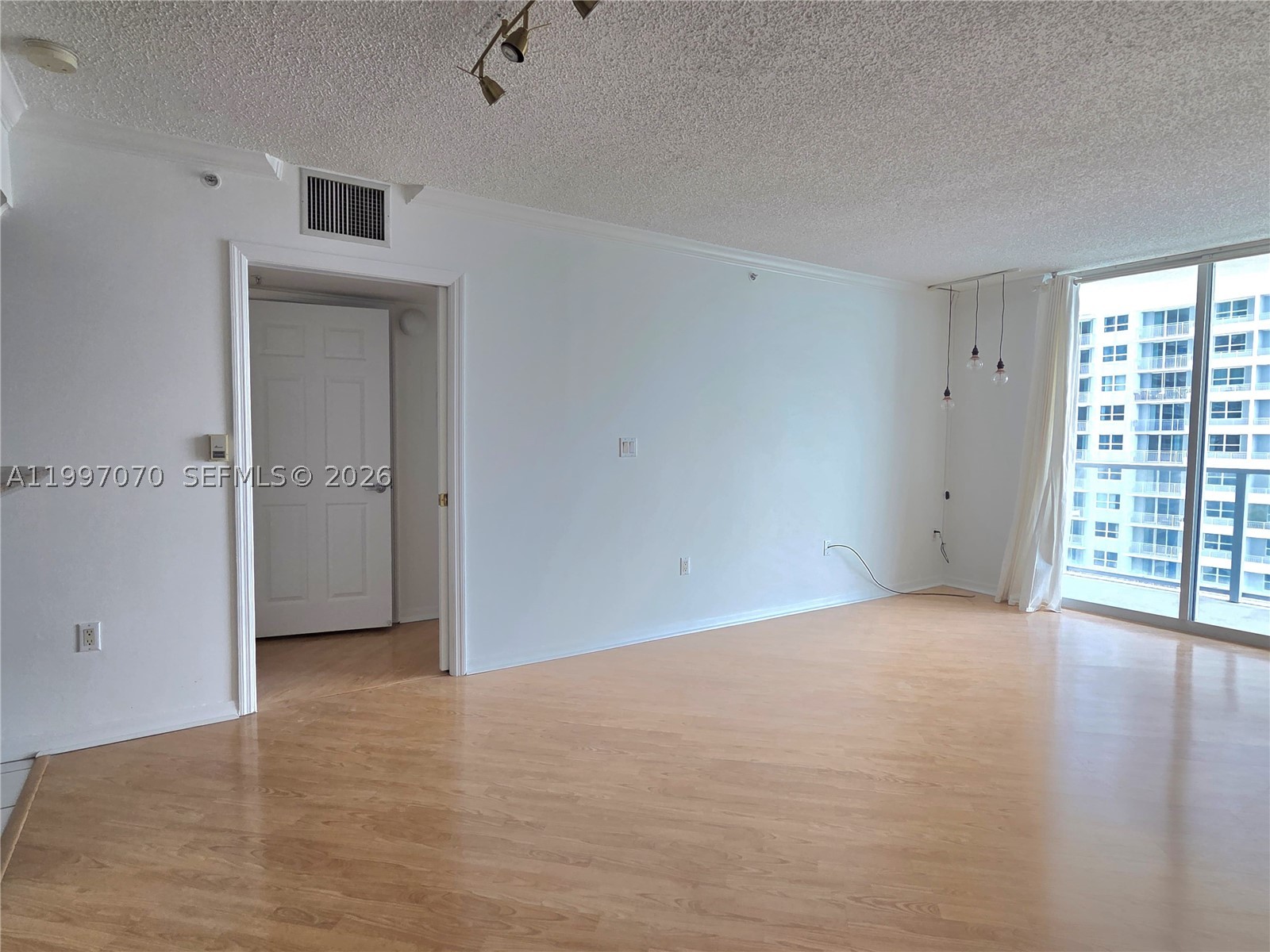 1155 Brickell Bay Dr 2006 Property Photo 8
