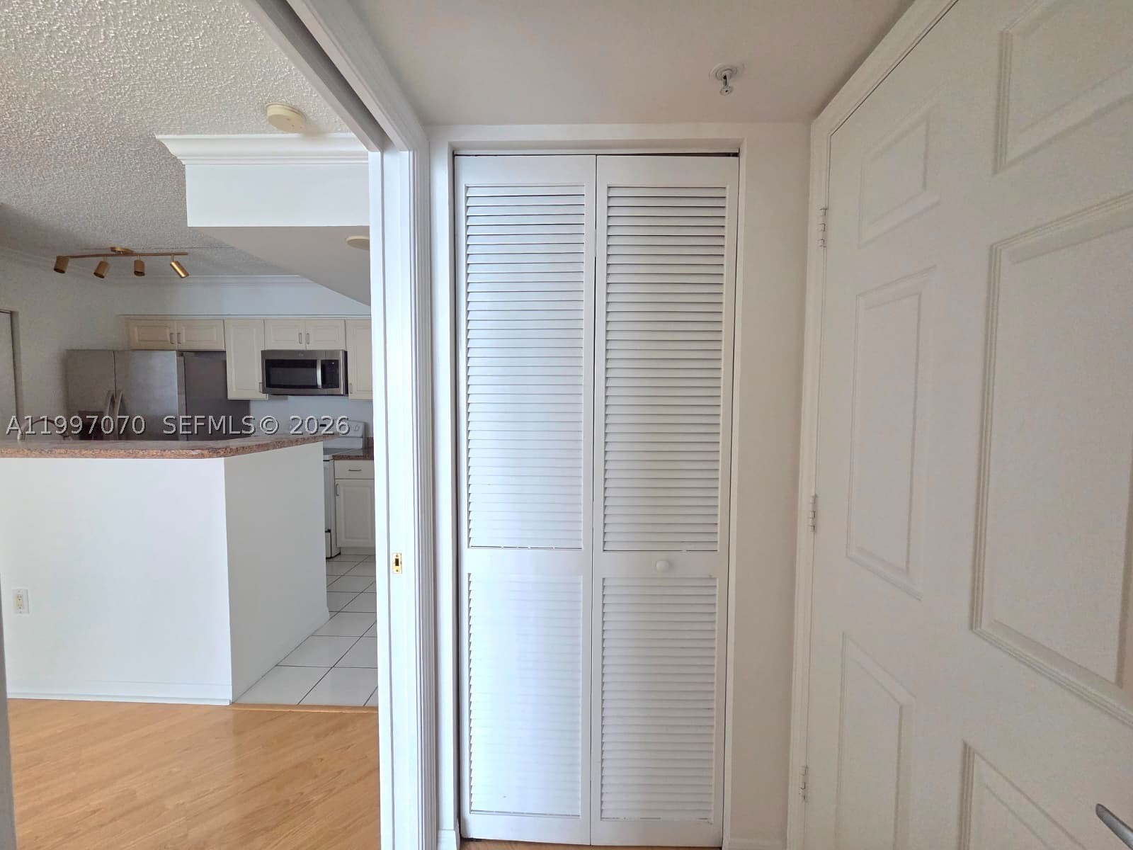 1155 Brickell Bay Dr 2006 Property Photo 9