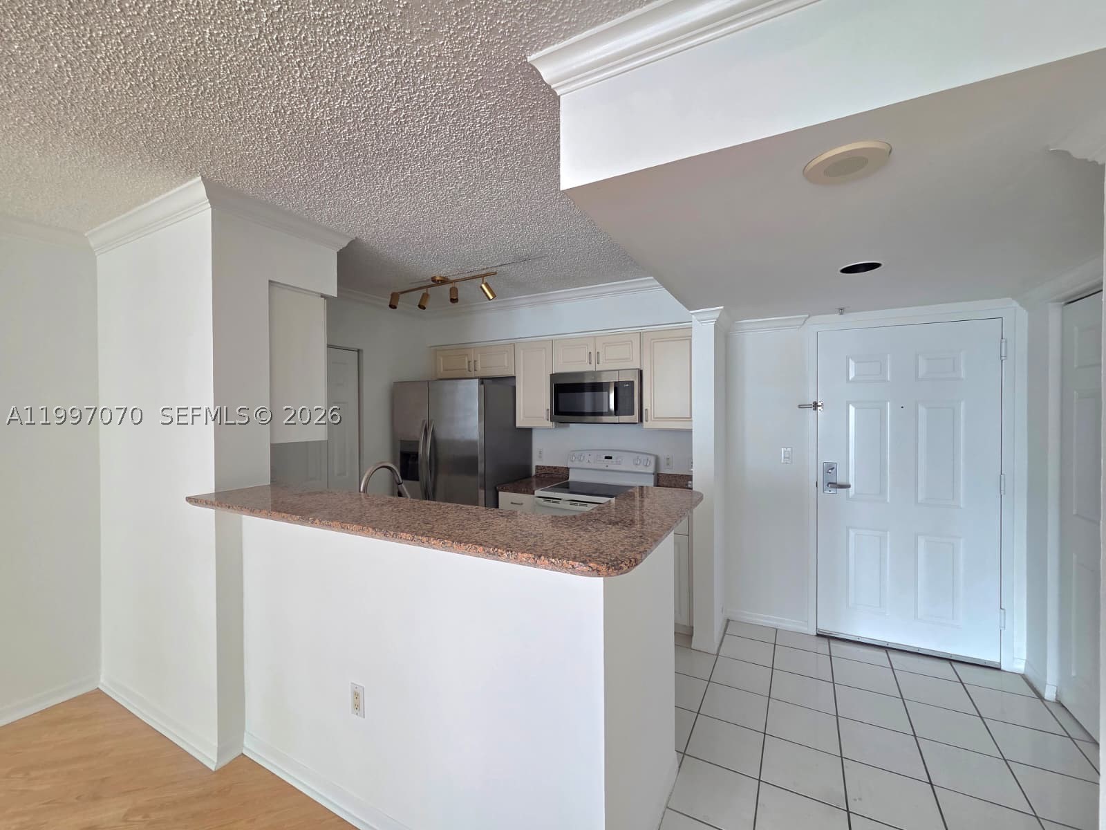 1155 Brickell Bay Dr 2006 Property Photo 10