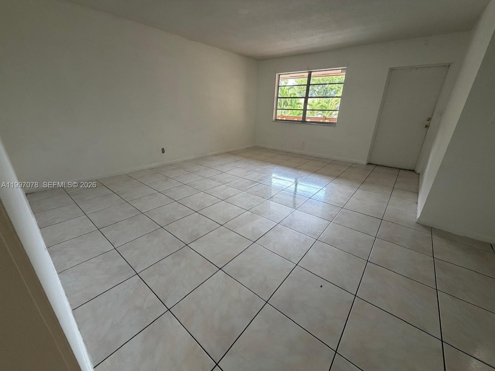 8704 Nw 35th St 208 Property Photo 7