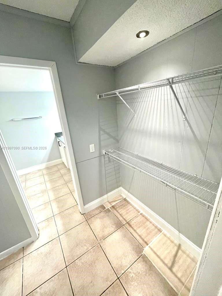 400 Ne 18th Ave 206 Property Photo 2