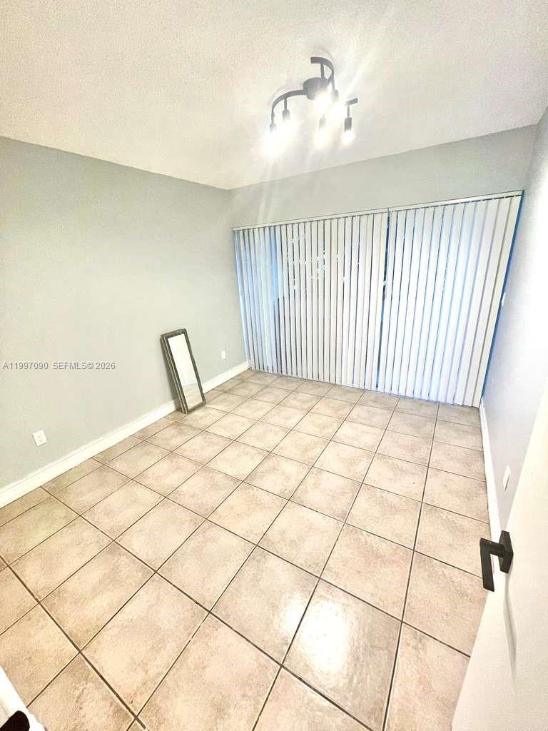 400 Ne 18th Ave 206 Property Photo 3