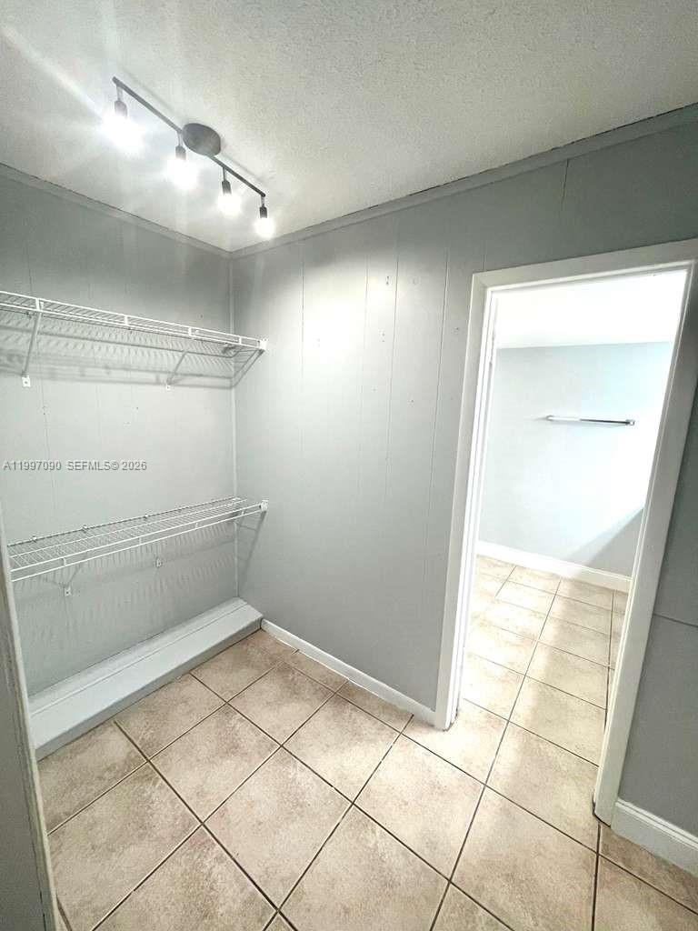 400 Ne 18th Ave 206 Property Photo 6