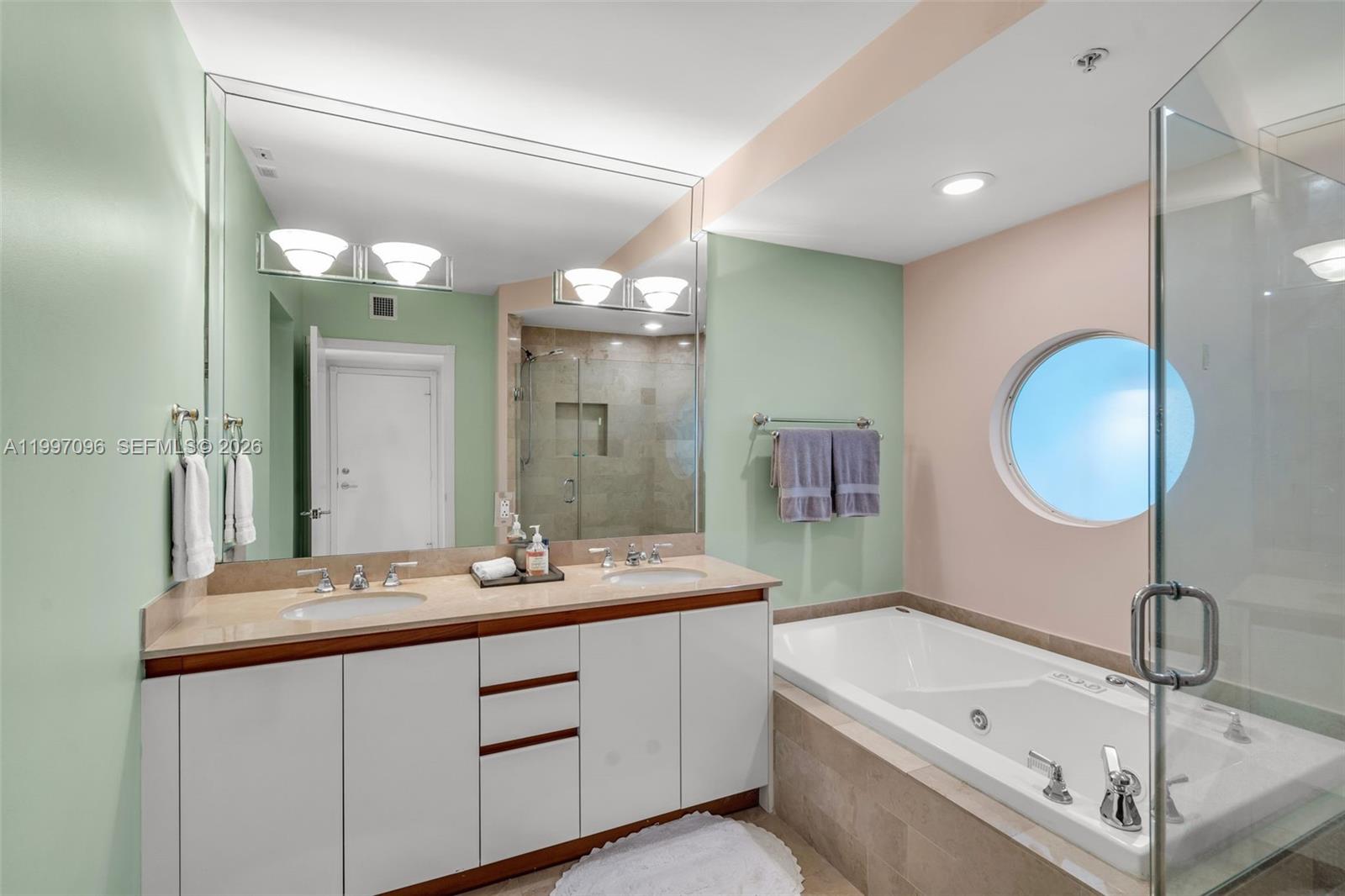 1500 Ocean Dr Ph-05 Property Photo 24