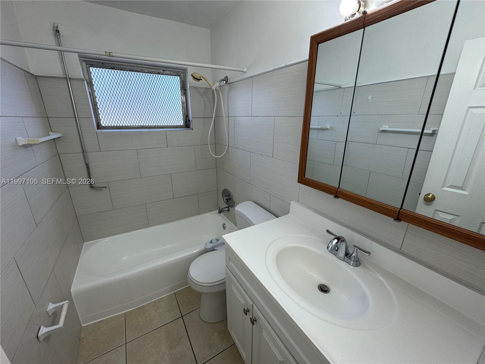 2000 Buchanan St 11 Property Photo 7