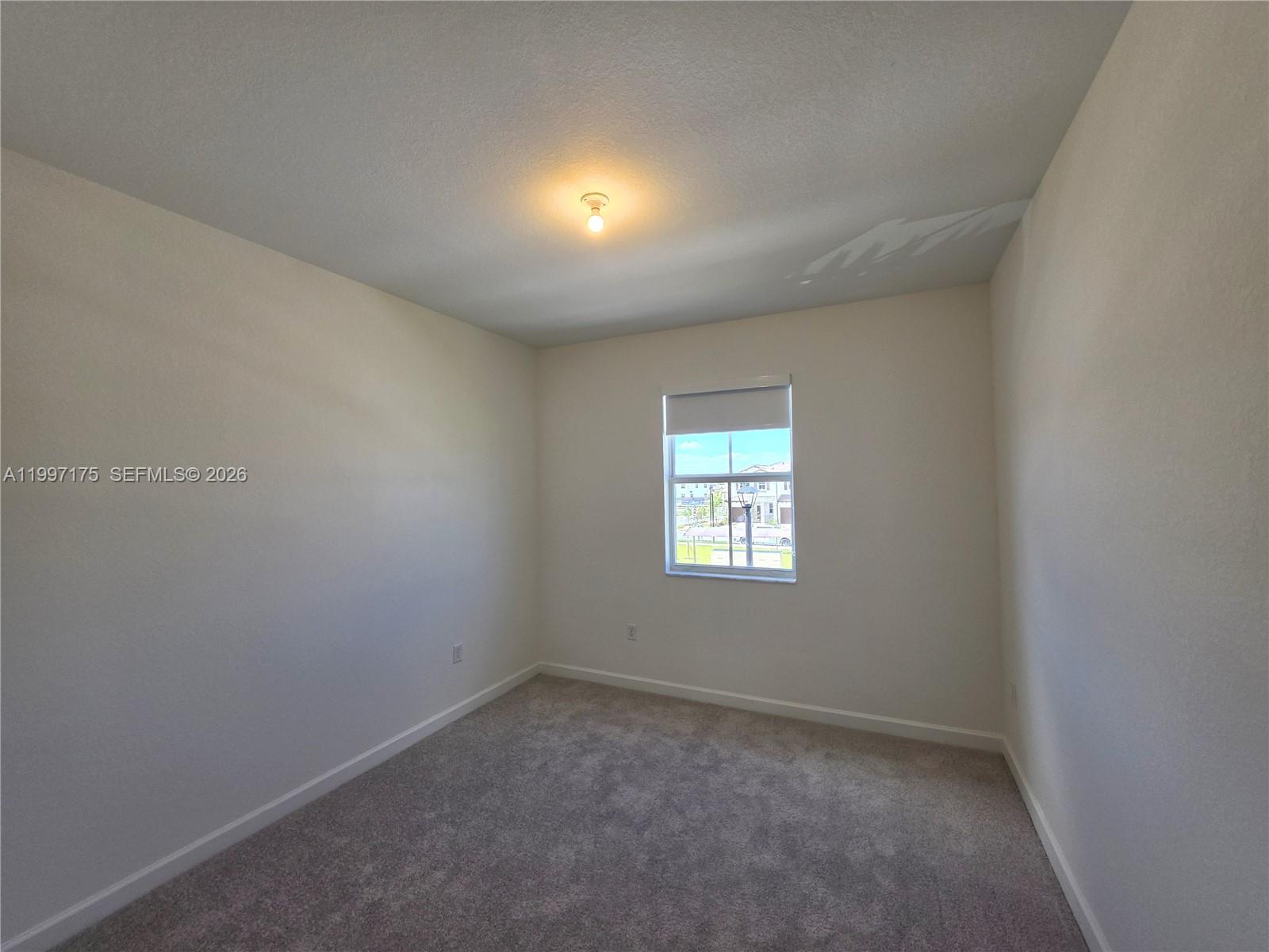 2739 Se 25th Ave . Property Photo 14