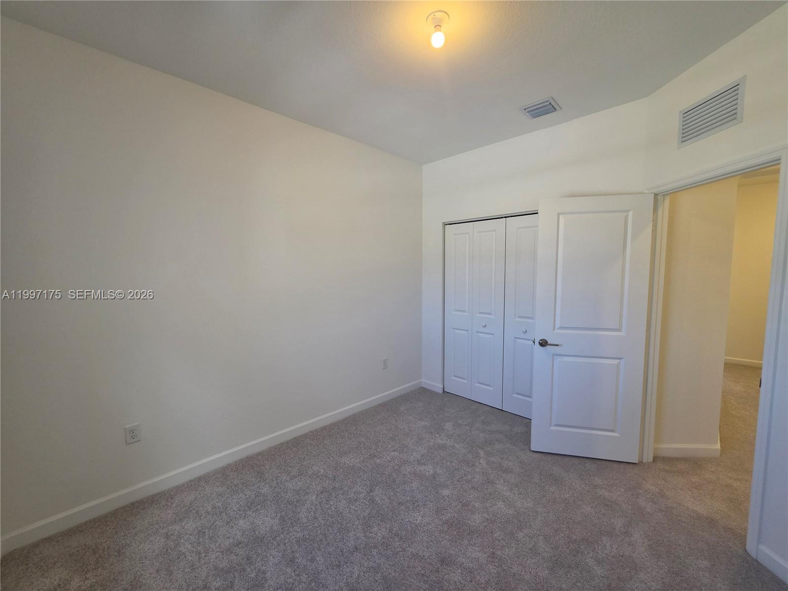 2739 Se 25th Ave . Property Photo 18