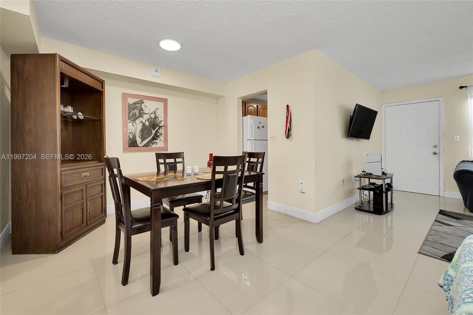 7620 Carlyle Ave 204 Property Photo 1