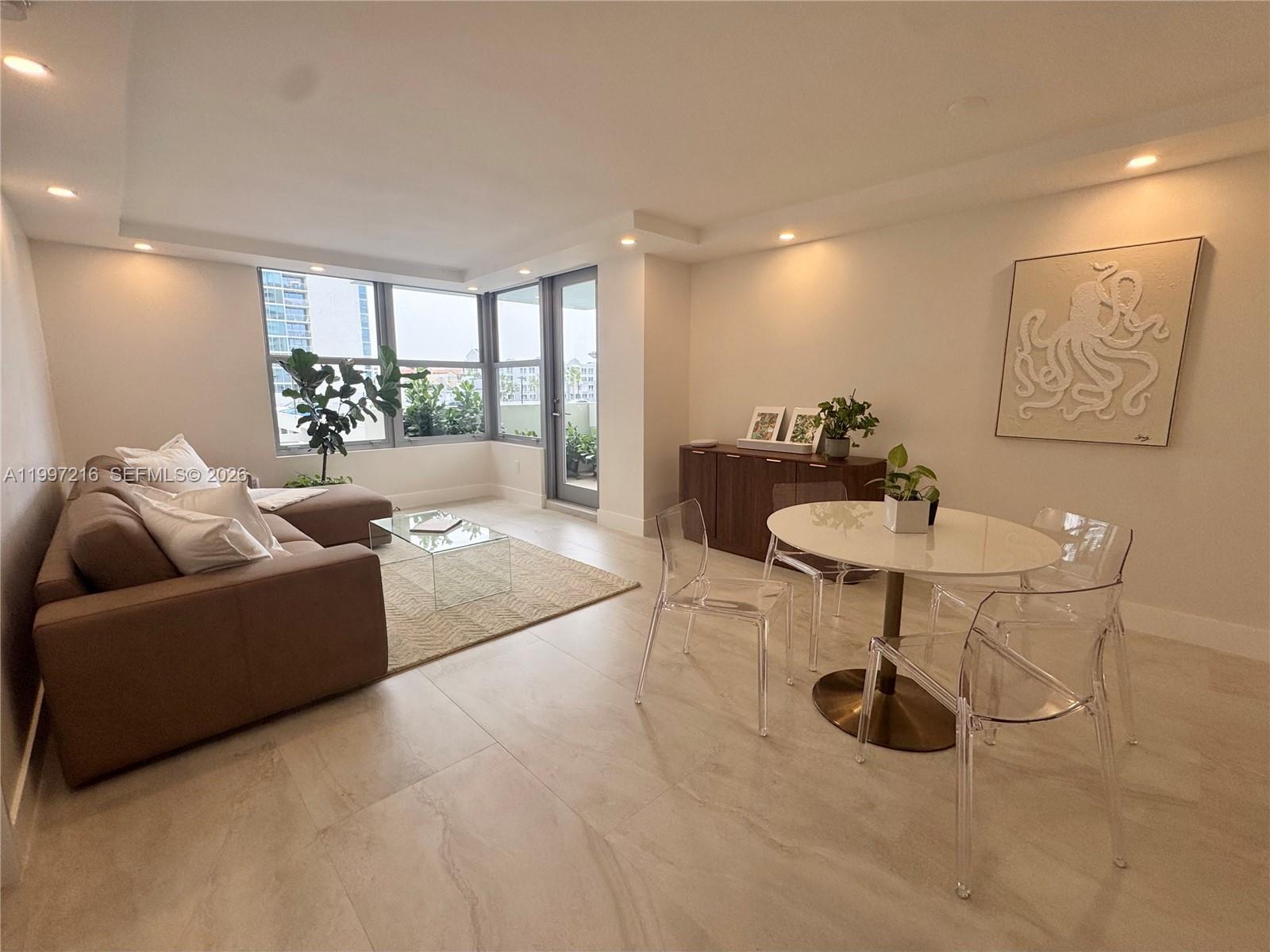 2899 Collins Ave 424 Property Photo 1