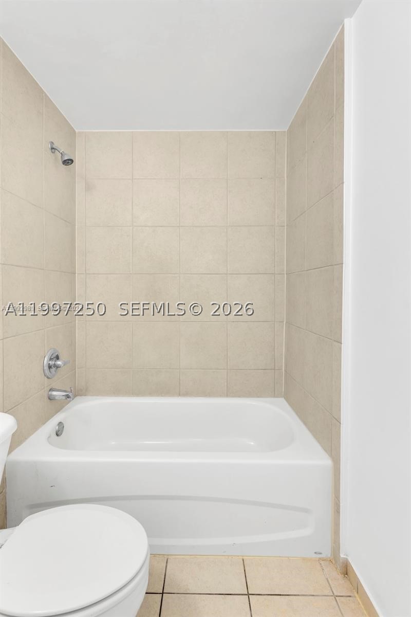 140 S Dixie Hwy 810 Property Photo 19