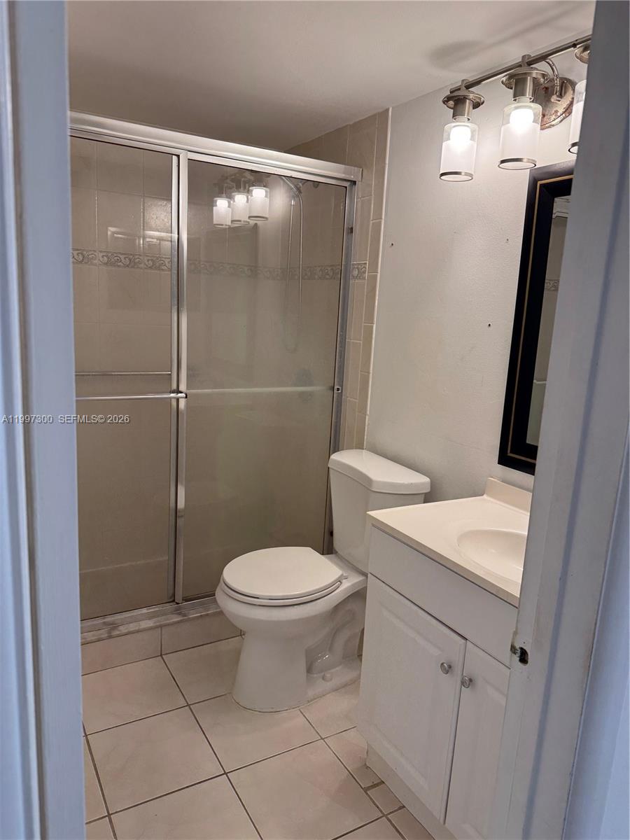 162 Westbury J 162 Property Photo 7