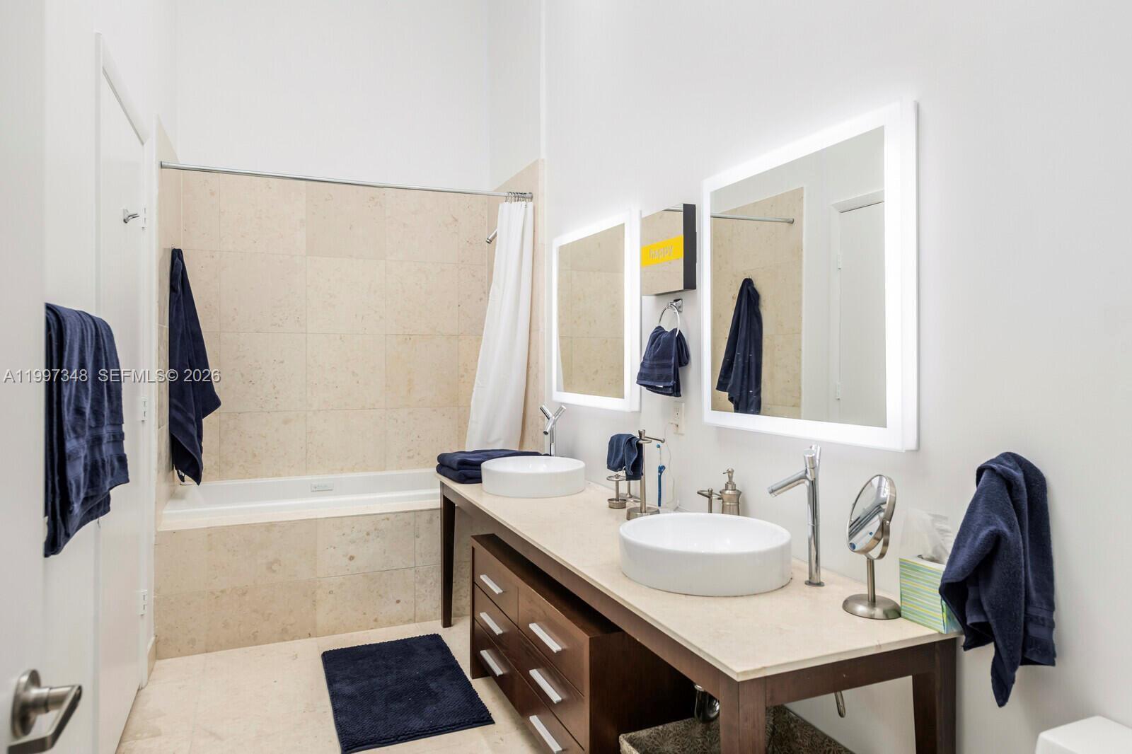 475 Brickell Ave 2811 Property Photo 12