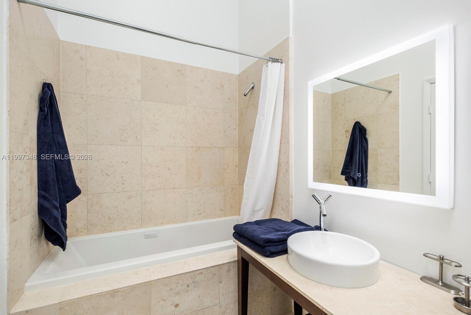 475 Brickell Ave 2811 Property Photo 14