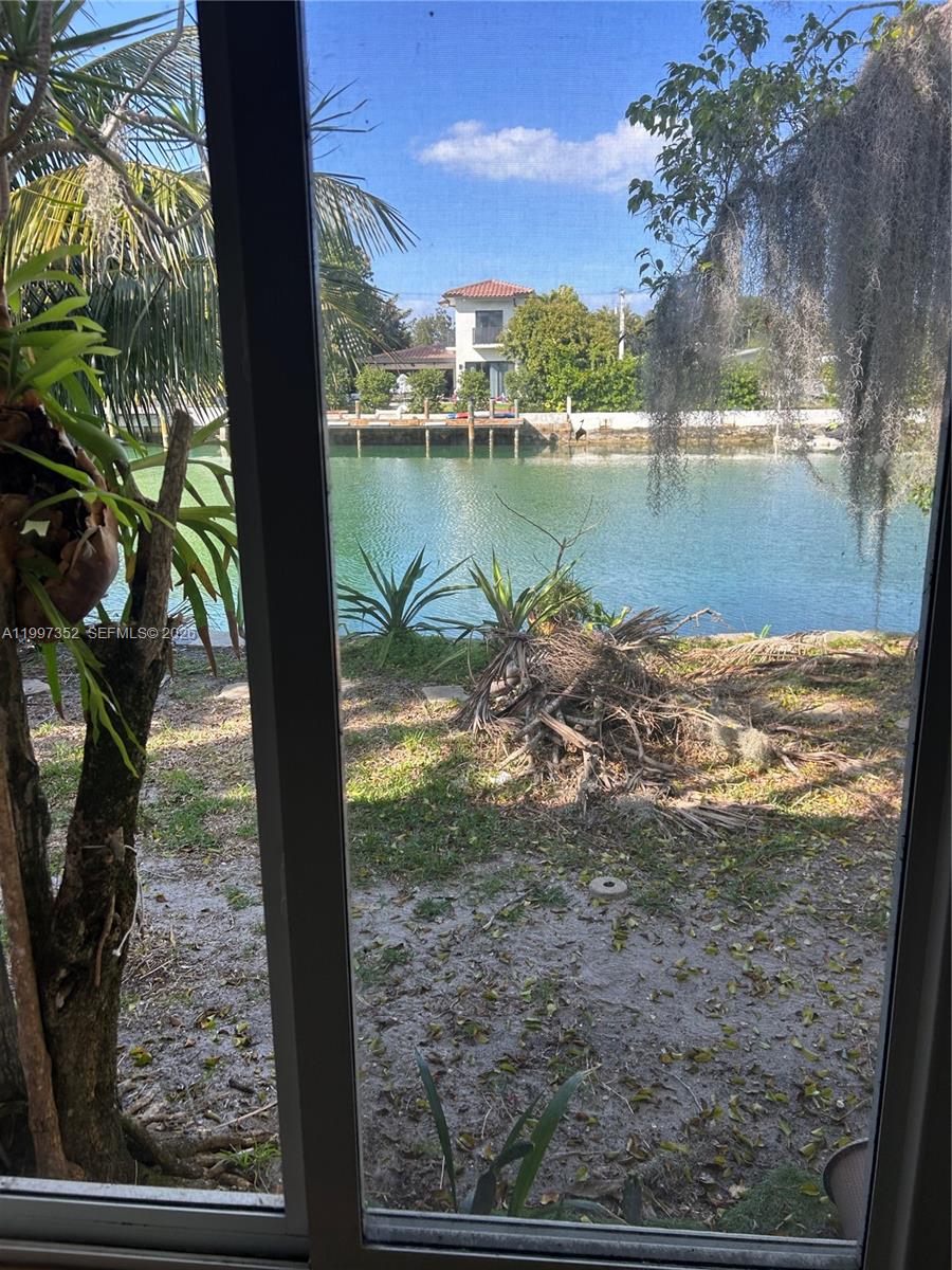 1795 Calais Dr 4 Property Photo 1