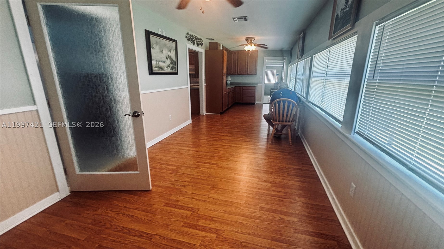 1920 Eucalyptus Ave Property Photo 18