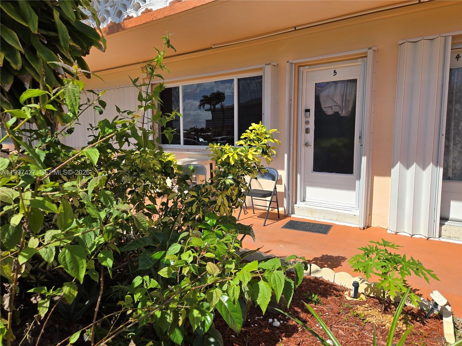 820 Sw 11th Ave 5b Property Photo 1