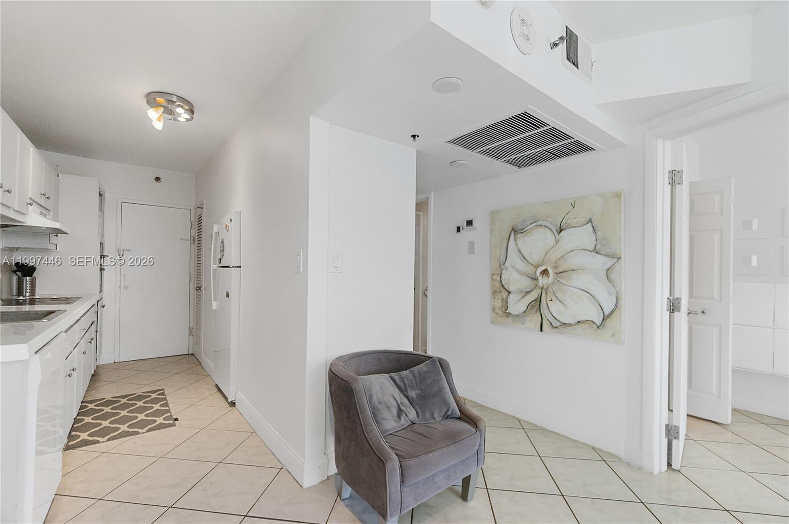 100 Lincoln Rd 638 Property Photo 4