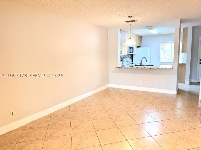 571 Nw 208th Cir Property Photo 14