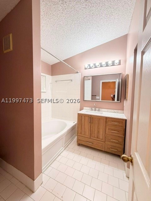 571 Nw 208th Cir Property Photo 24