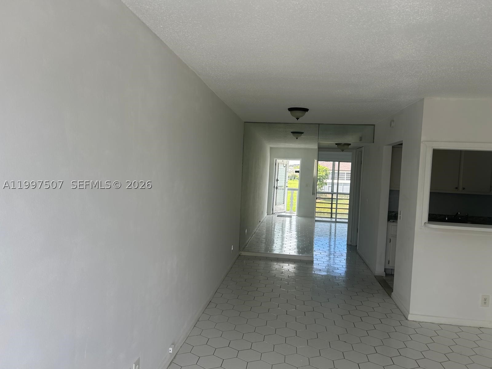 89 Berkshire D 89 Property Photo 2