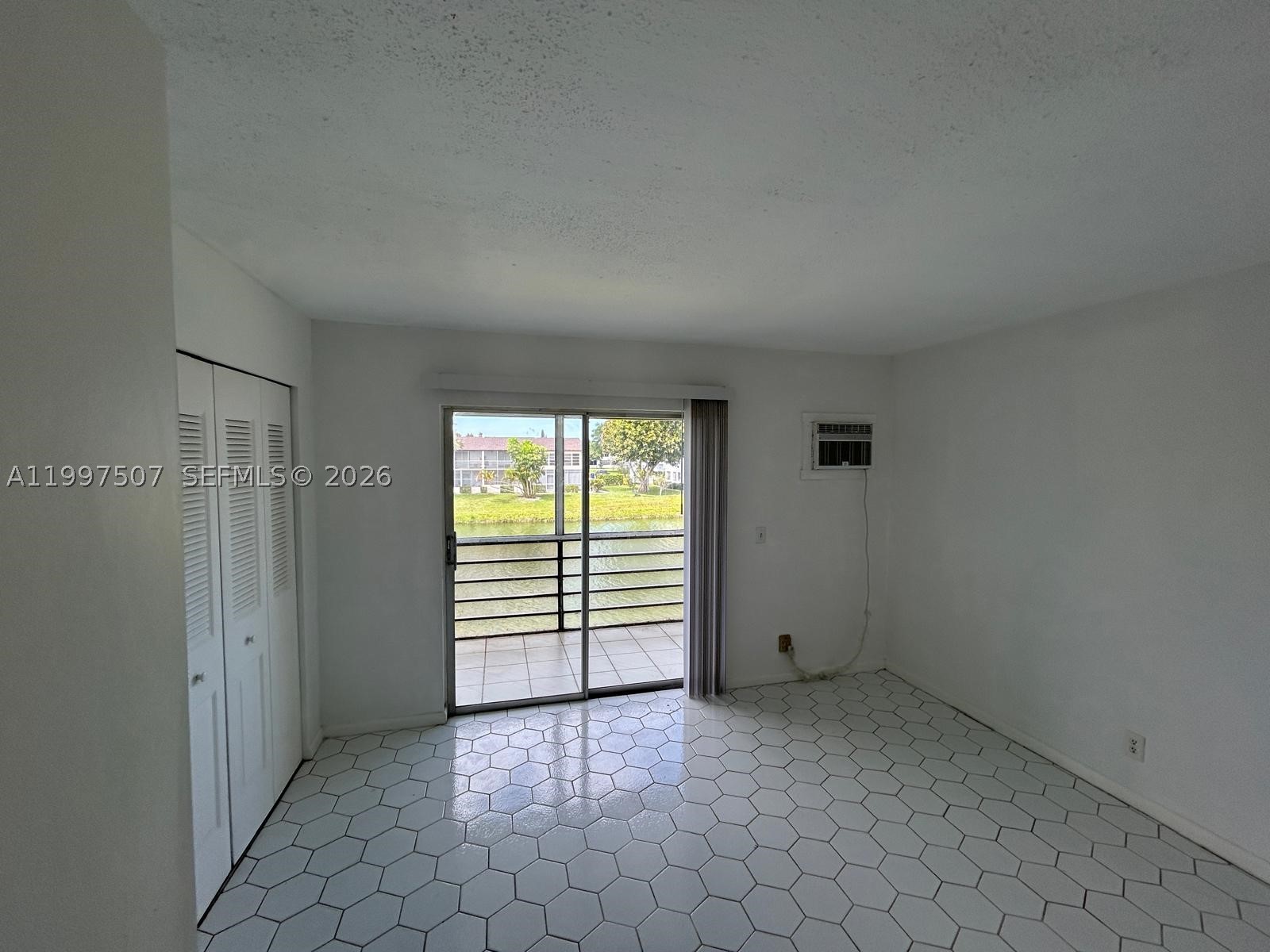 89 Berkshire D 89 Property Photo 14