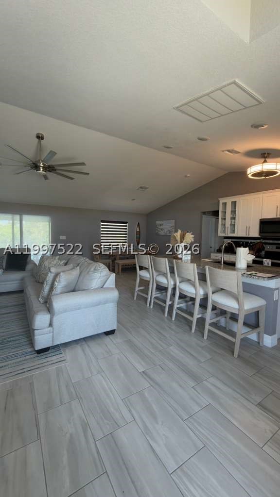 4407 Sw 16th Pl Property Photo 8