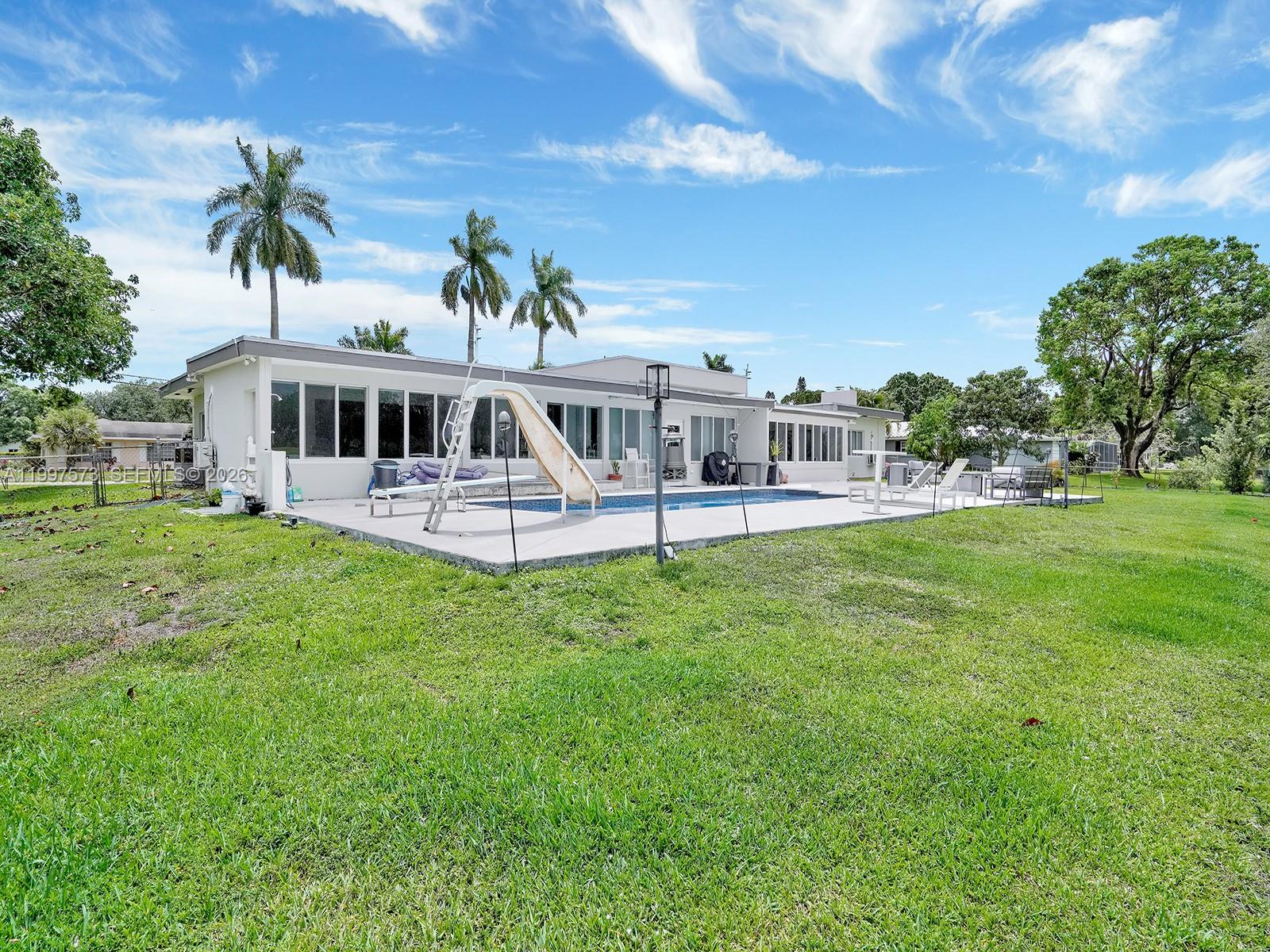 621 E Tropical Way Property Photo 30