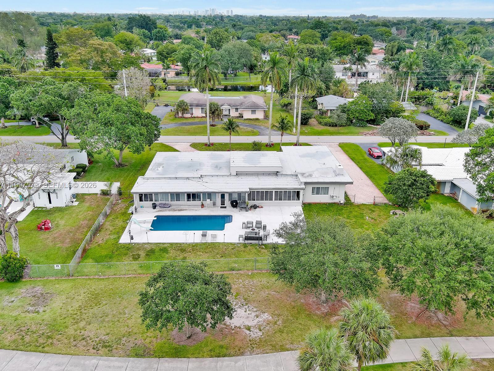621 E Tropical Way Property Photo 44