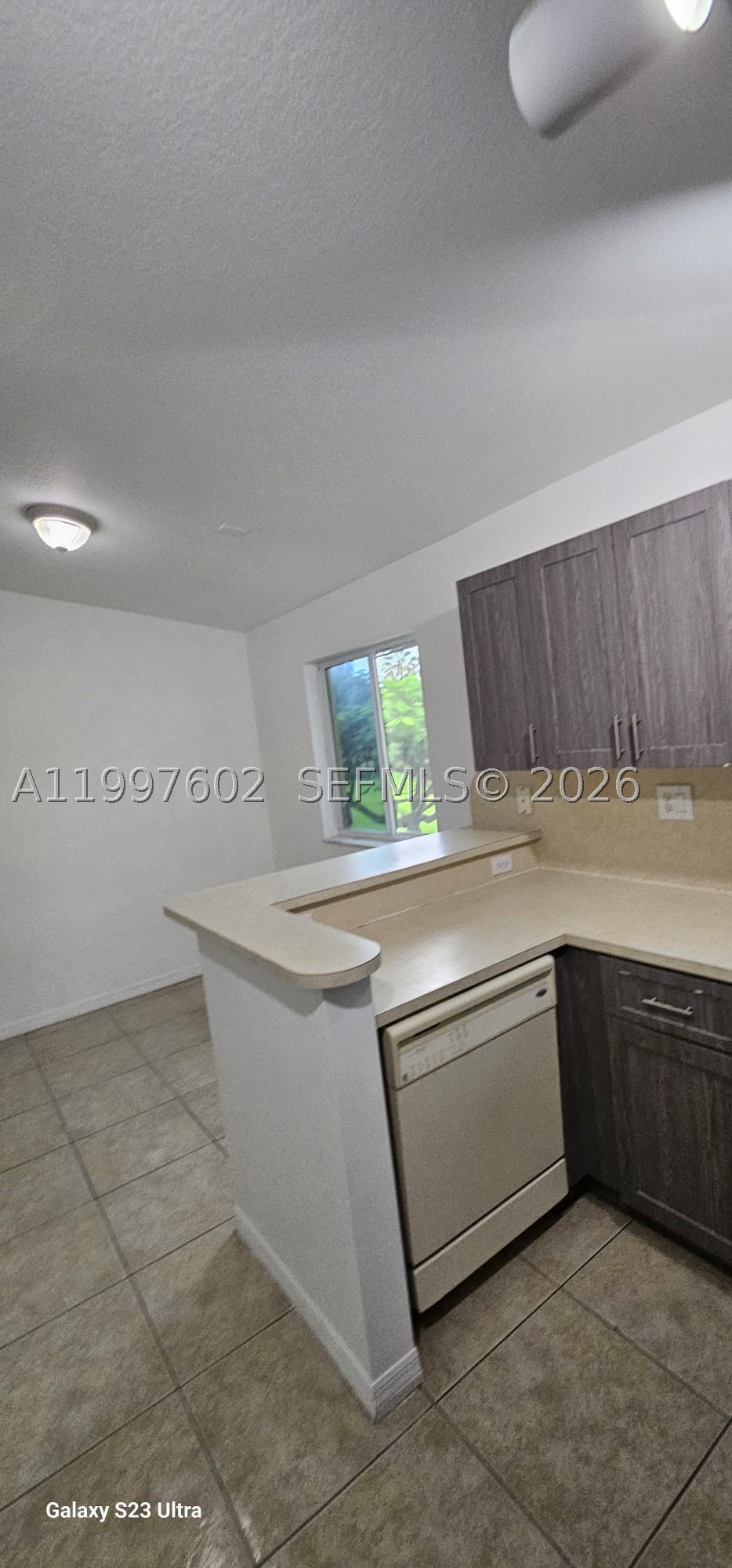 935 Ne 33rd Ter 204 Property Photo 15