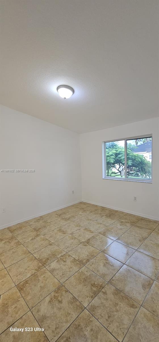 935 Ne 33rd Ter 204 Property Photo 18