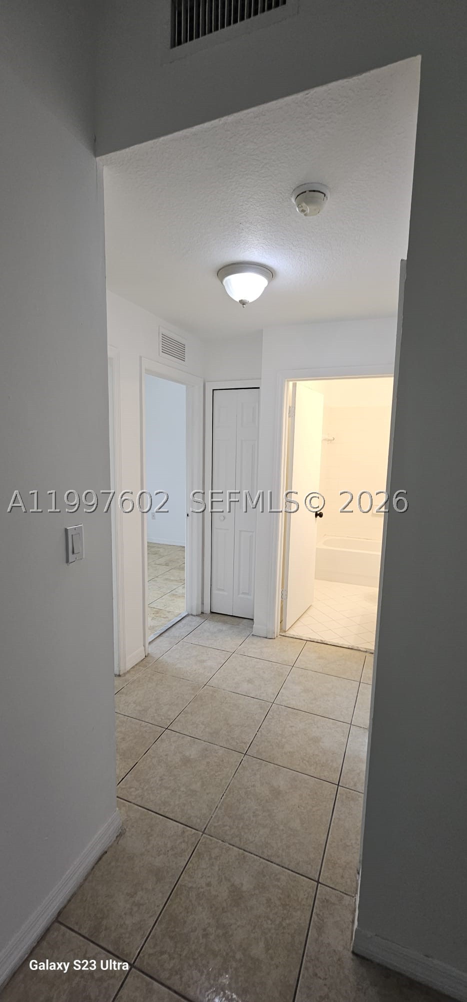 935 Ne 33rd Ter 204 Property Photo 27