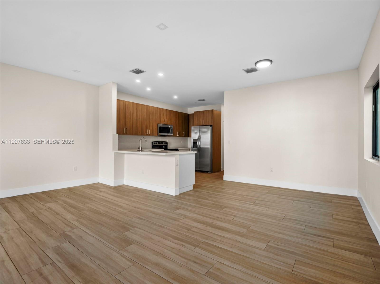 5428 Nw 3rd Ave Property Photo 5