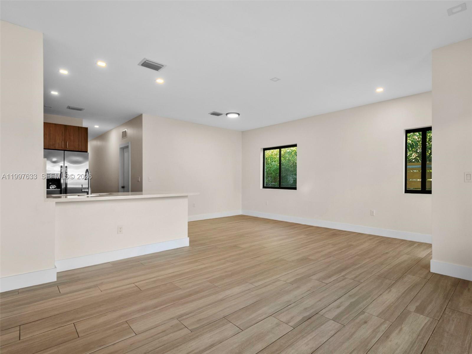 5428 Nw 3rd Ave Property Photo 6