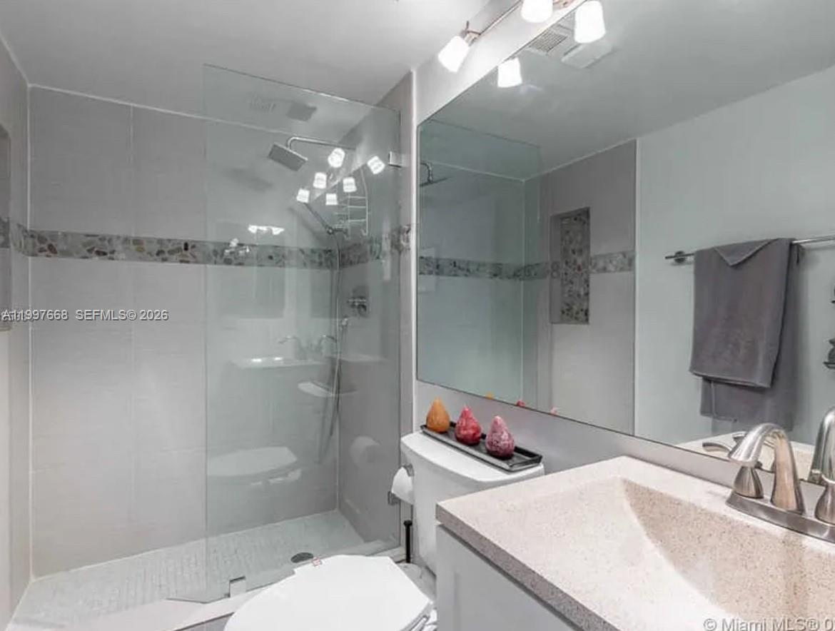 600 Ne 36th St 1006 Property Photo 7