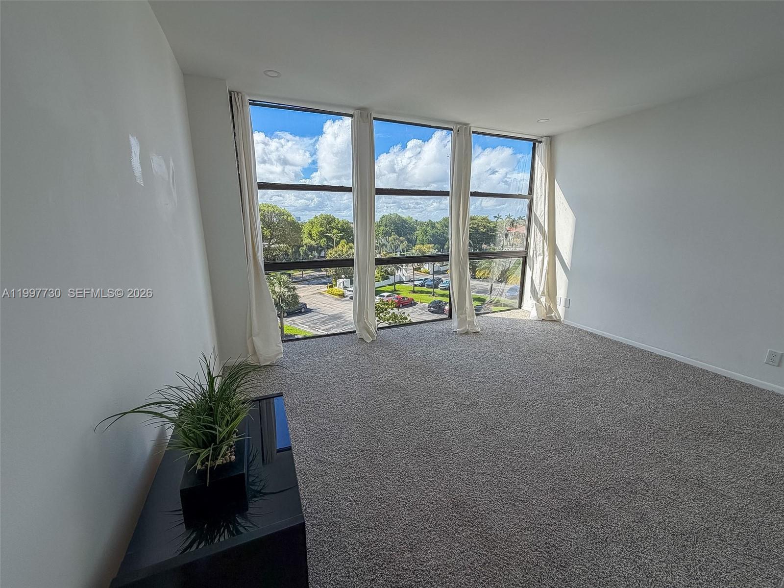 1000 Parkview Dr 531 Property Photo 17