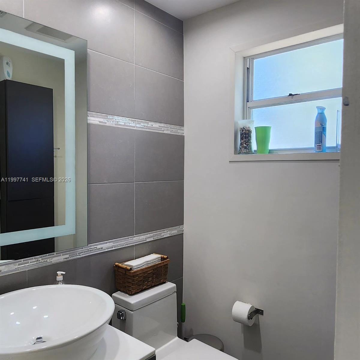 2441 Nw 93 104-b Property Photo 13