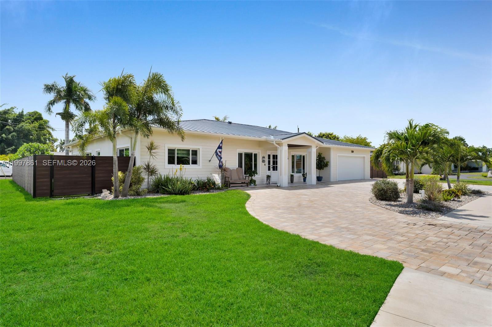 1574 Ricardo Property Photo 3