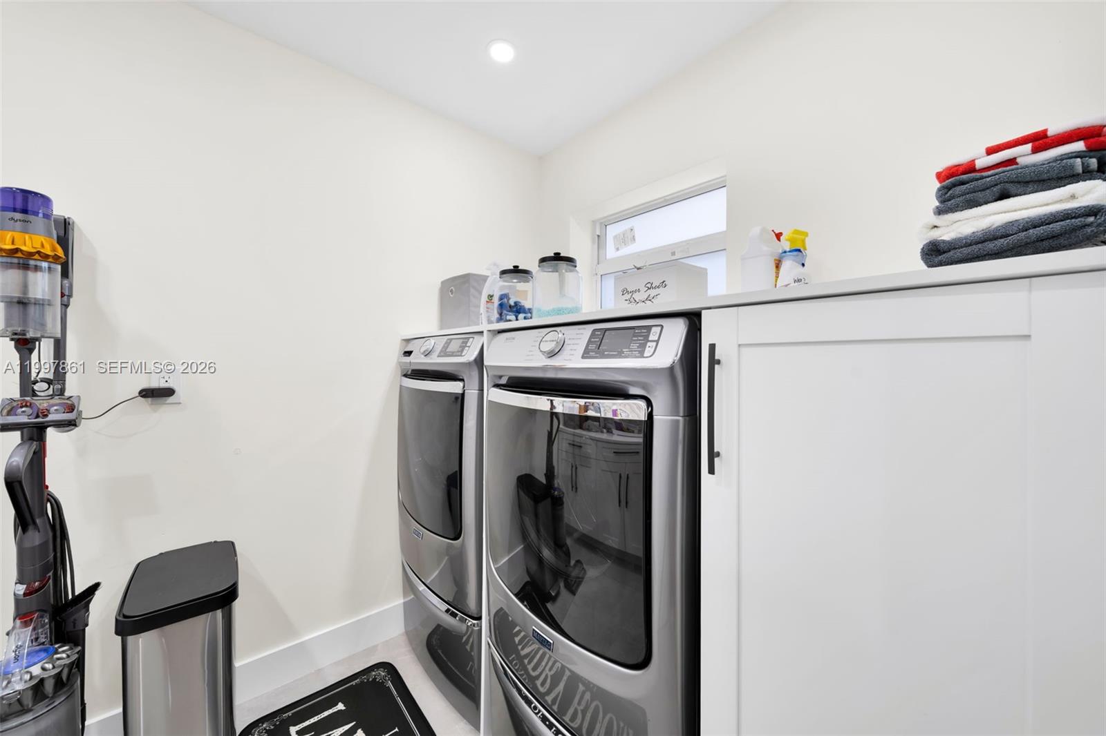 1574 Ricardo Property Photo 21