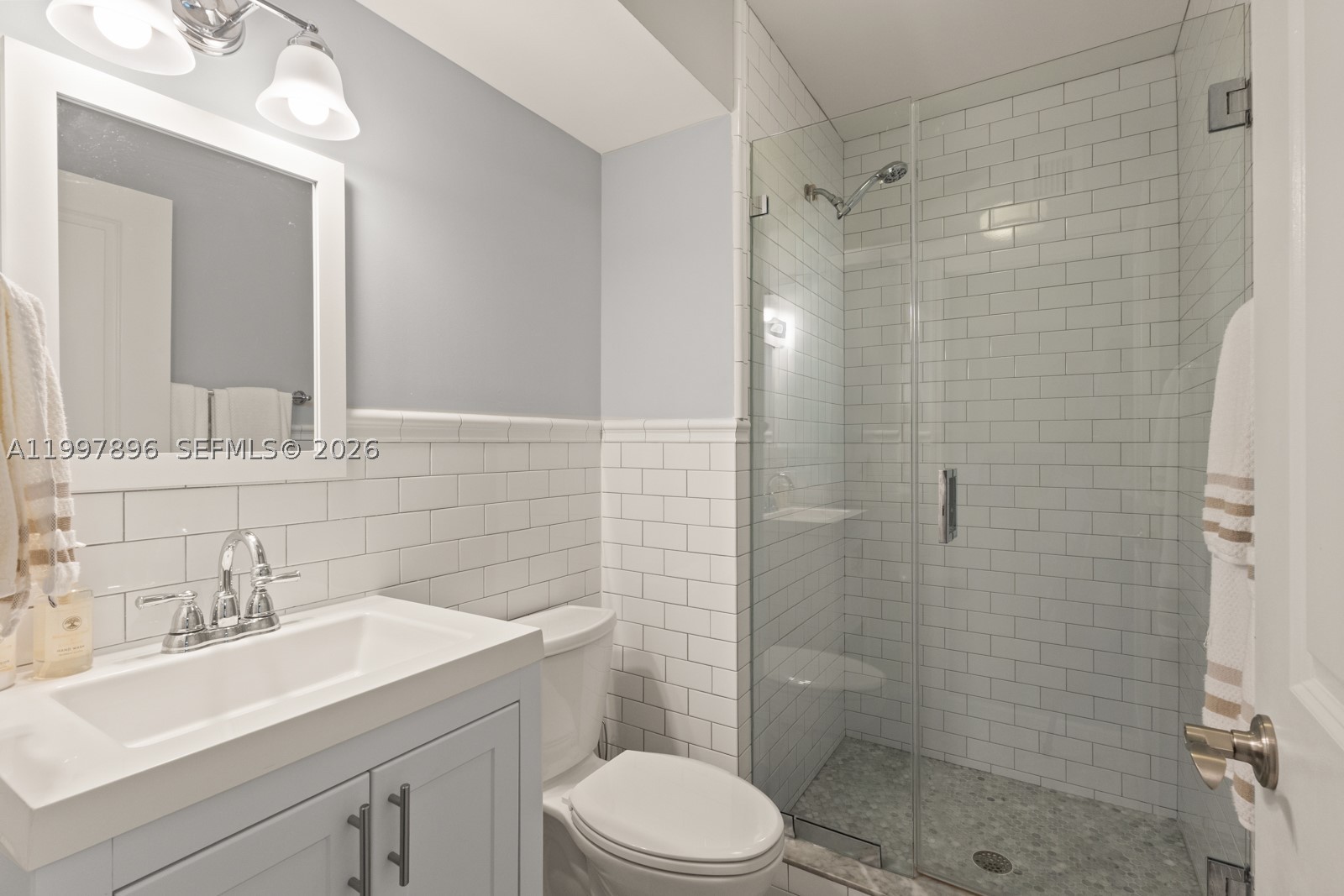 685 Harbor Ln Property Photo 39