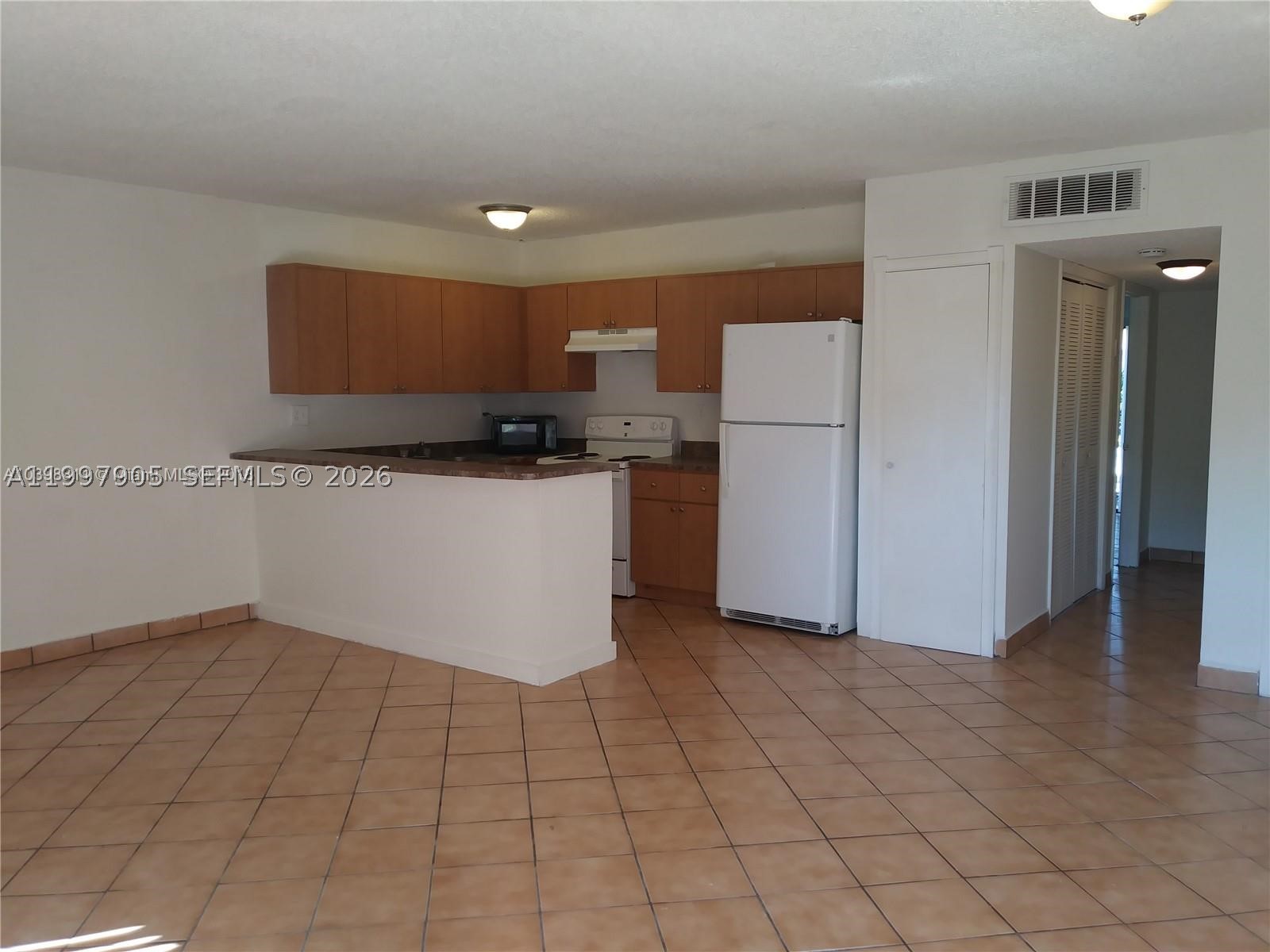 A11997905 Property Photo 2