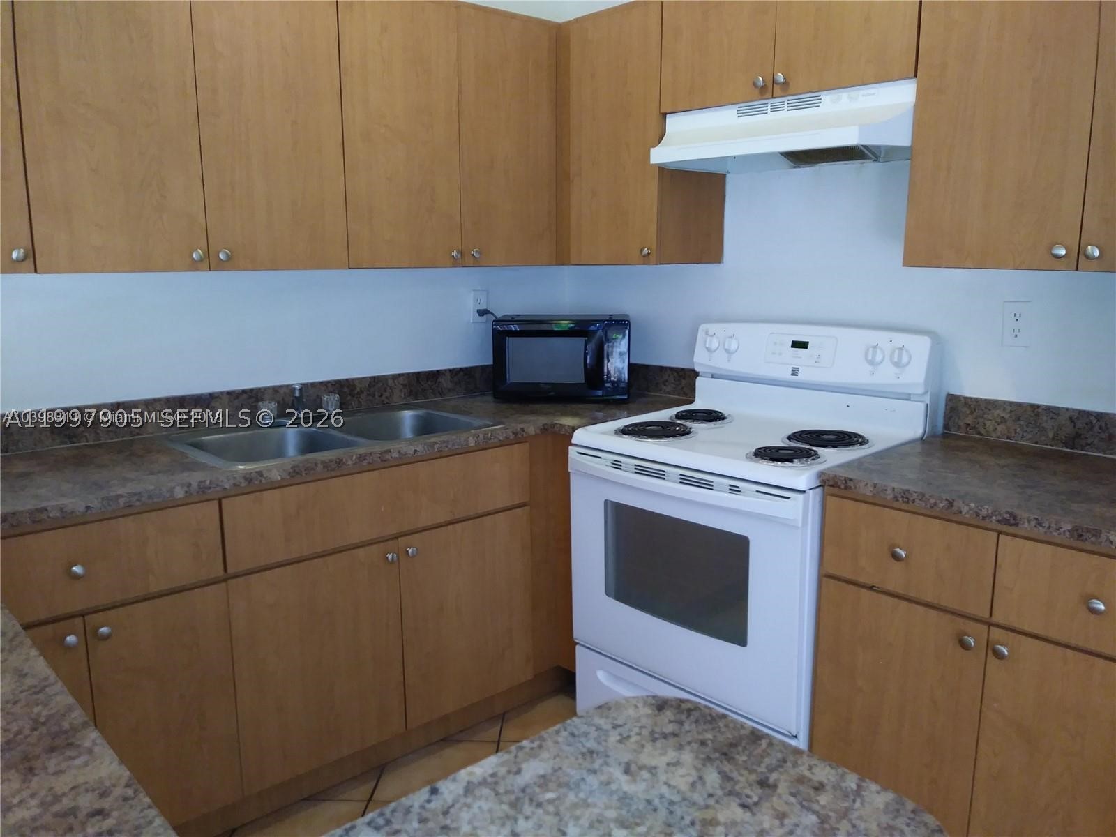A11997905 Property Photo 3
