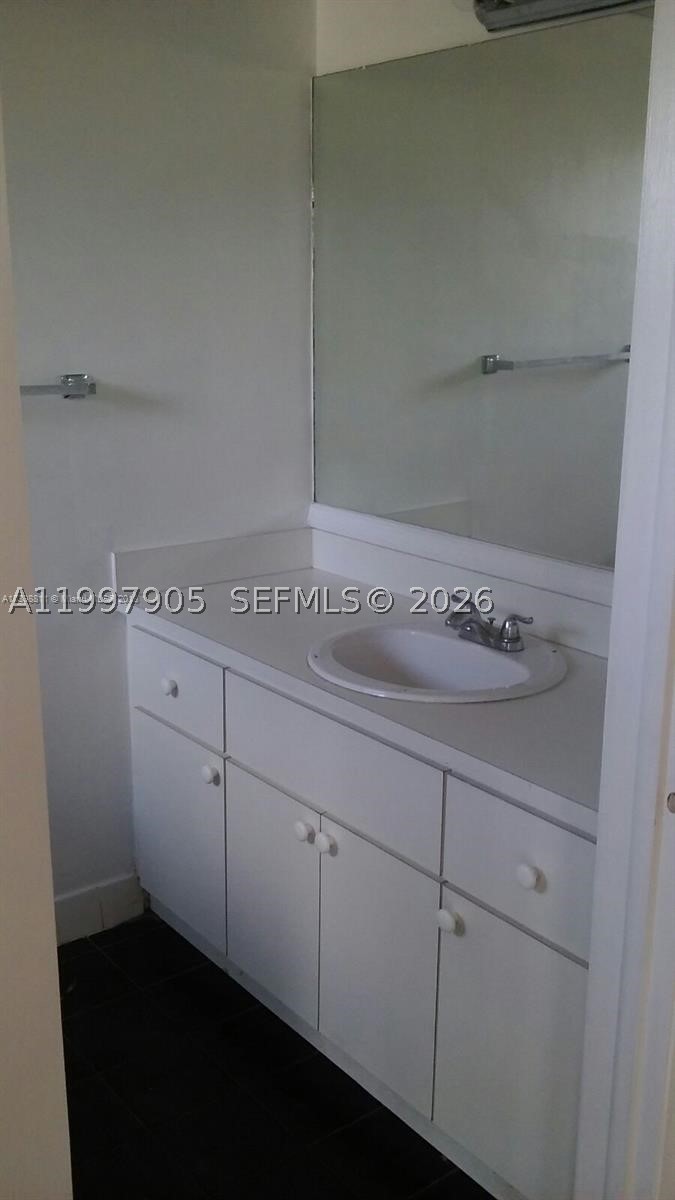 A11997905 Property Photo 5