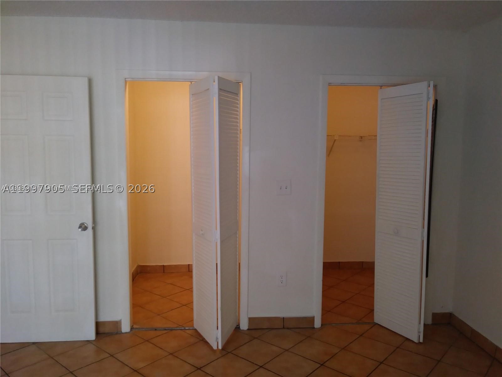 A11997905 Property Photo 9